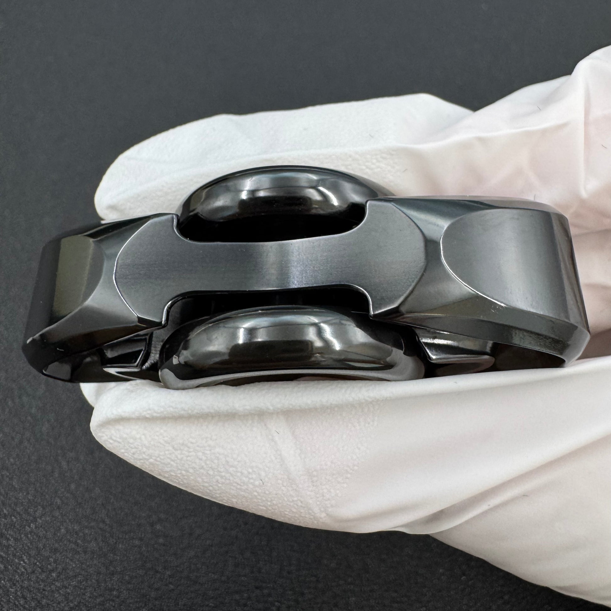 Pan Yixian Zirconium