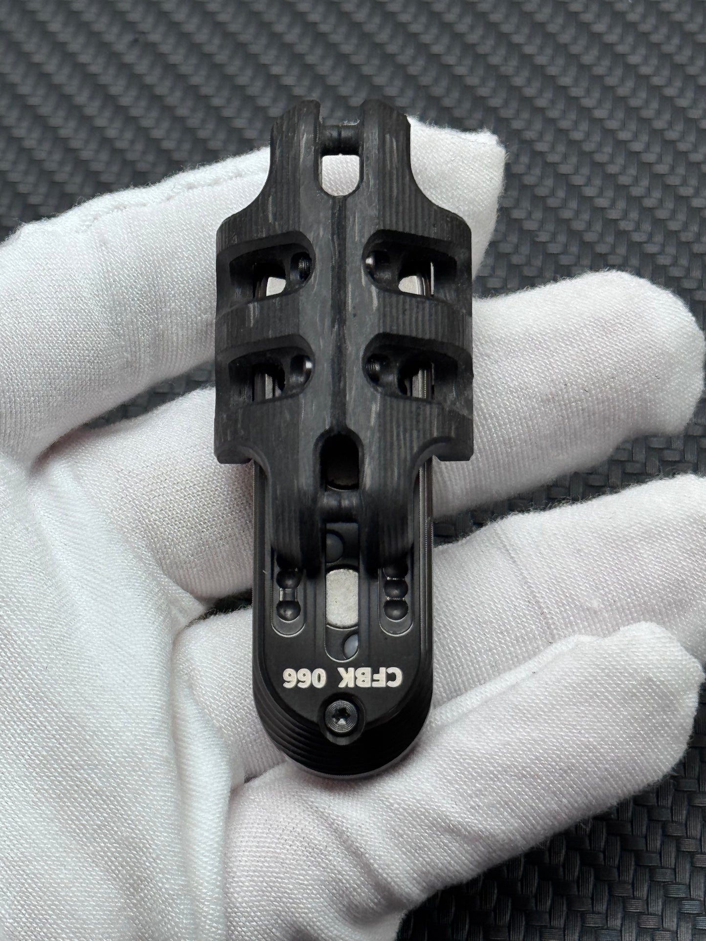 EXOSKELETON Carbon Fiber Bone Core