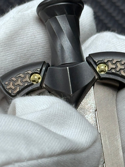 Pangolin General Lake Sword Titanium