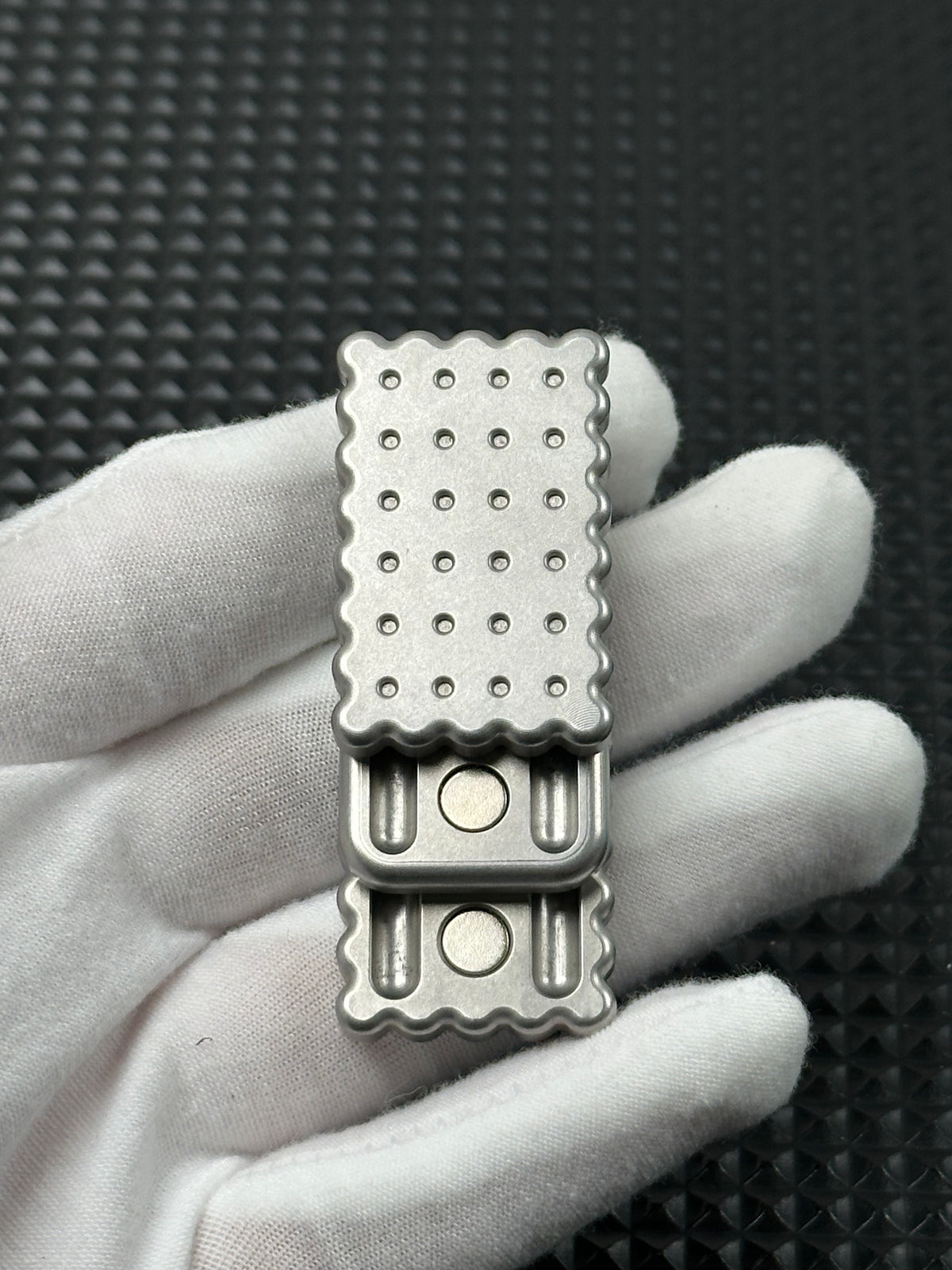 Biscuit Stainless Steel Stonewashed Blasted