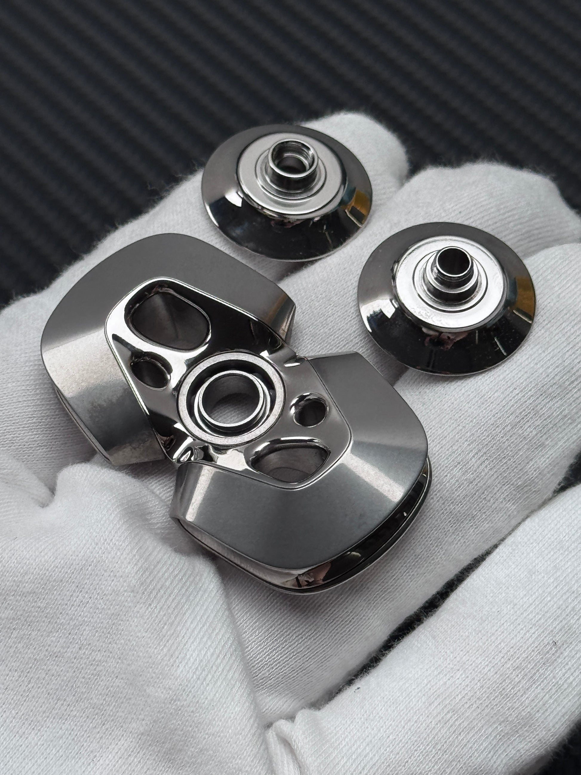 Lentic Titanium