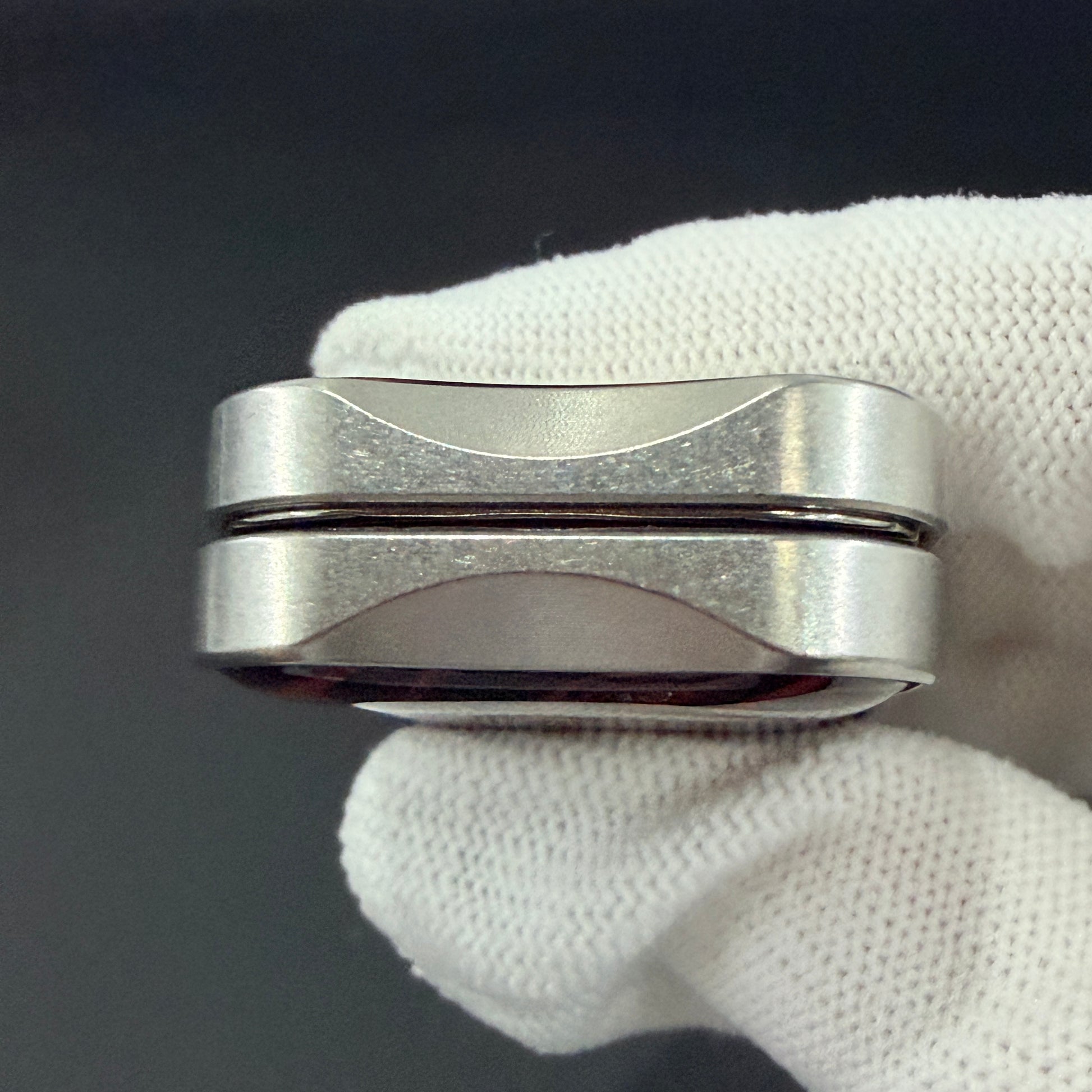 Aura Sand Stainless Steel