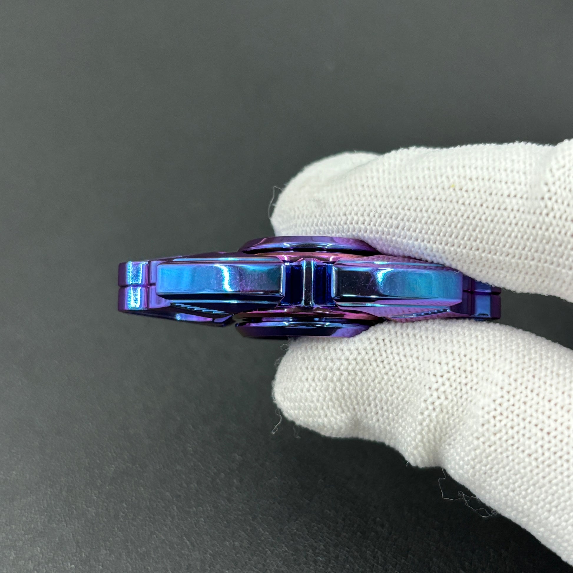 Dark Shell Opening Zirconium Limited 20