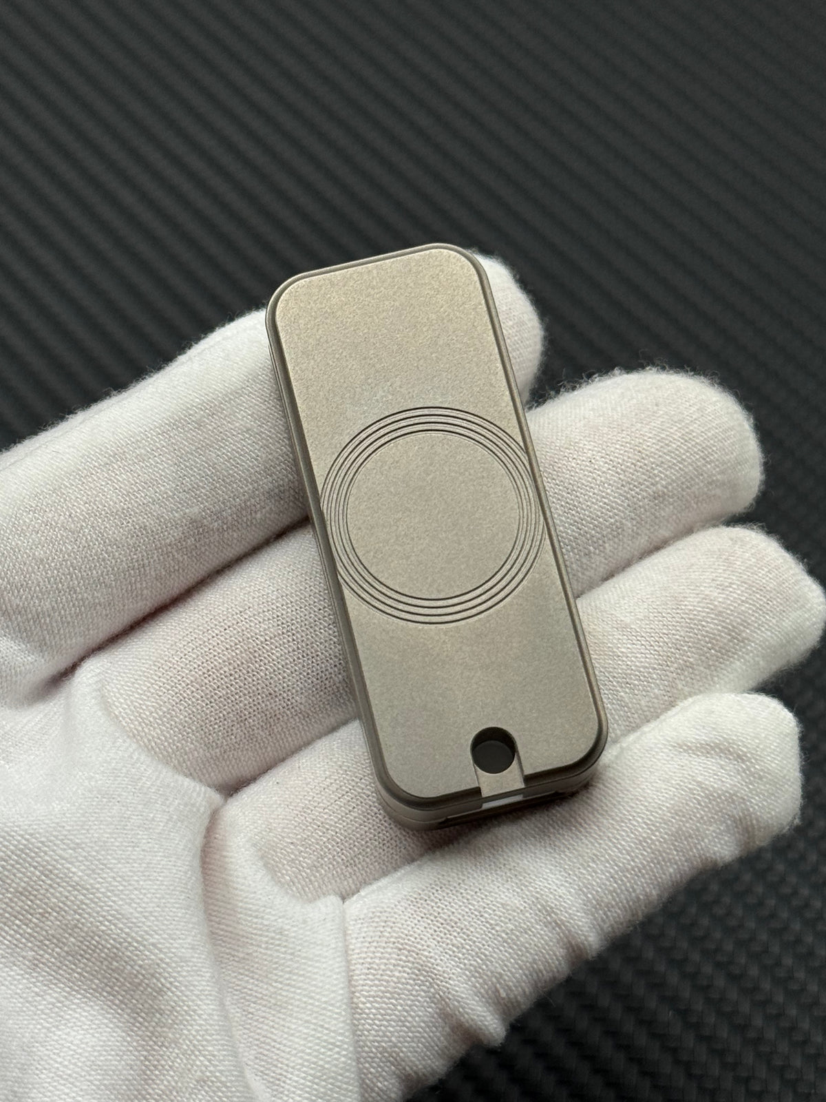 Sugar Cube Titanium