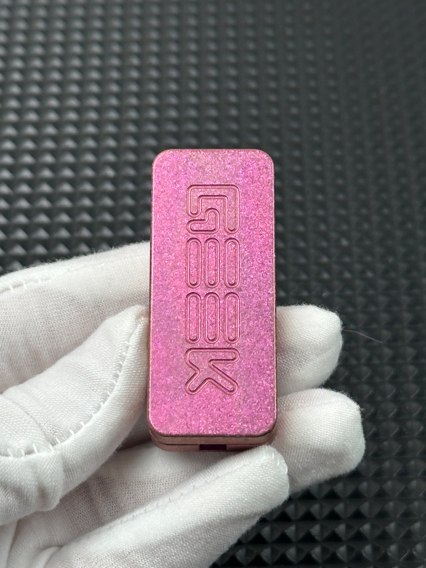 Mini Brick Crystallized Titanium