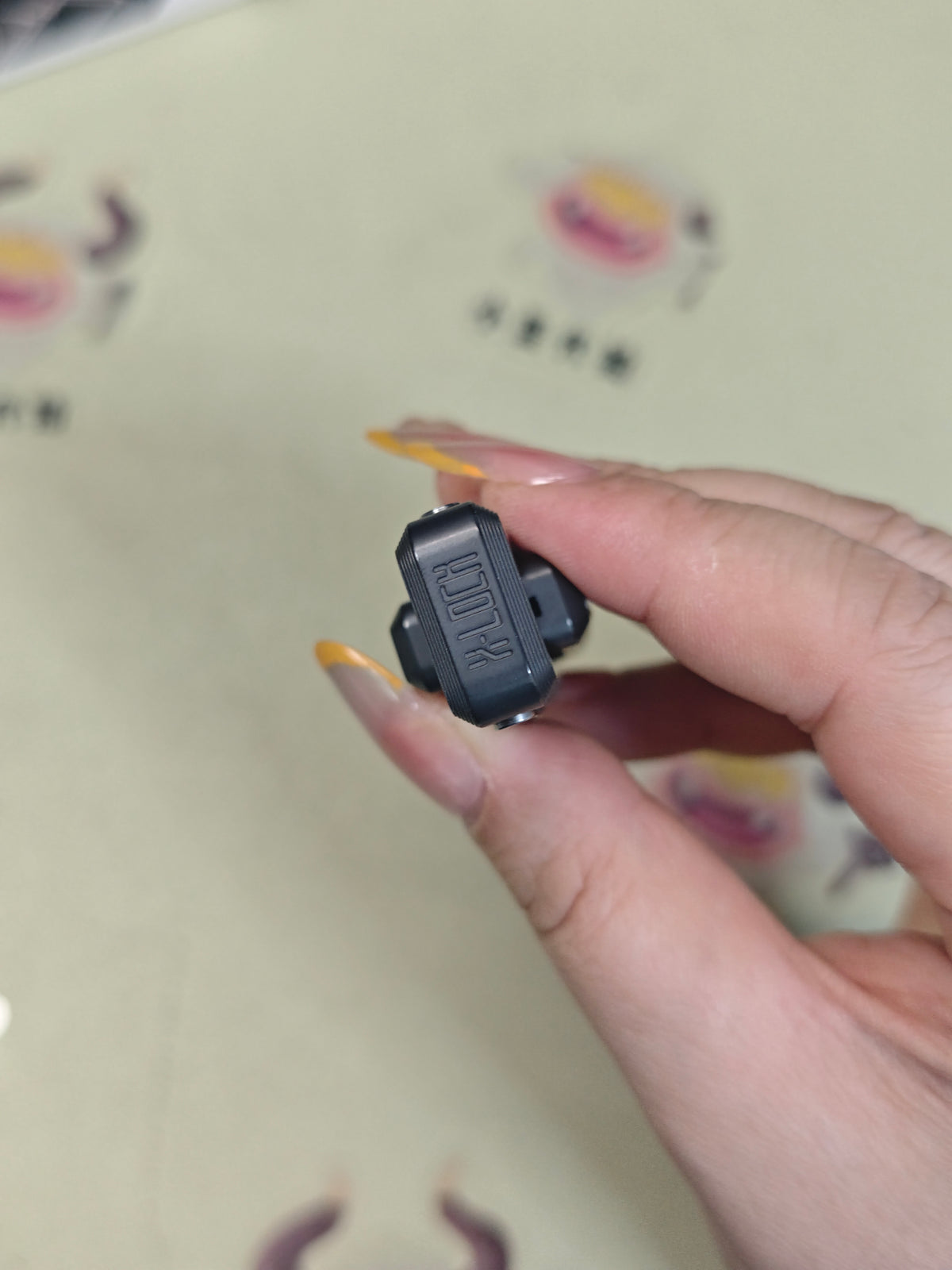 X Lock Zirconium