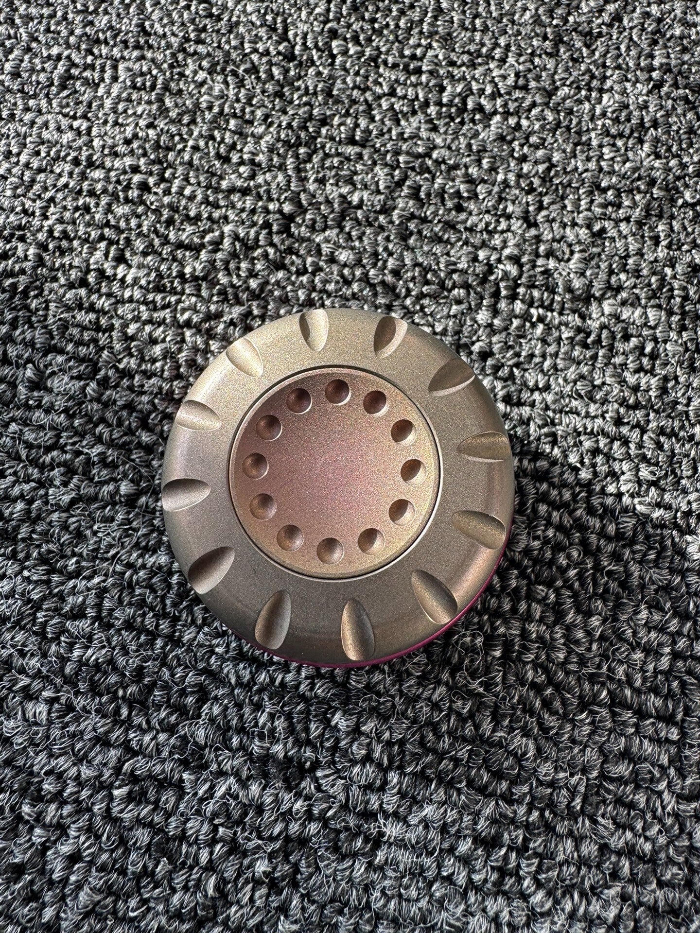 Biscuit Spinner Titanium