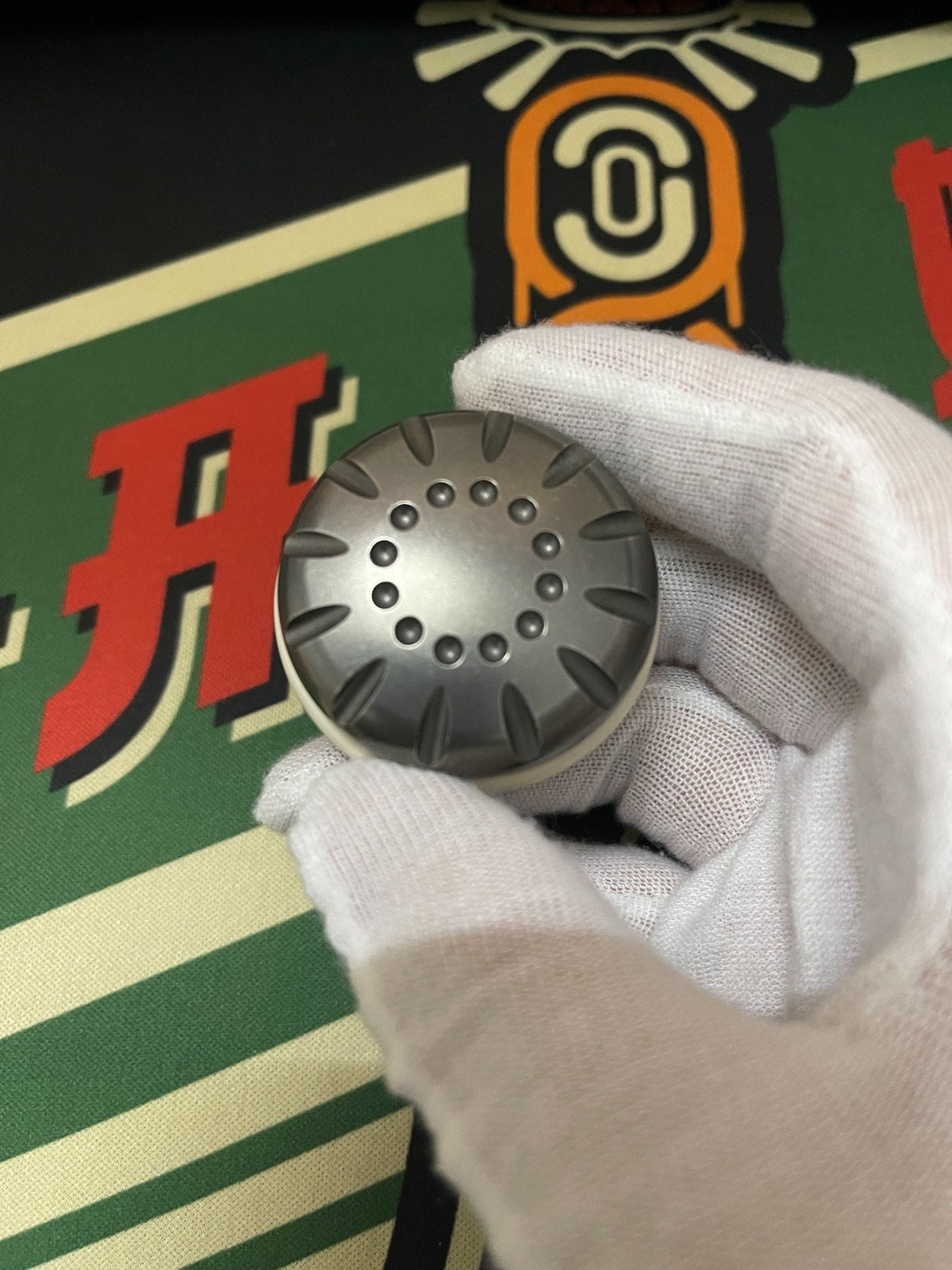Biscuit Spinner Titanium PEEK