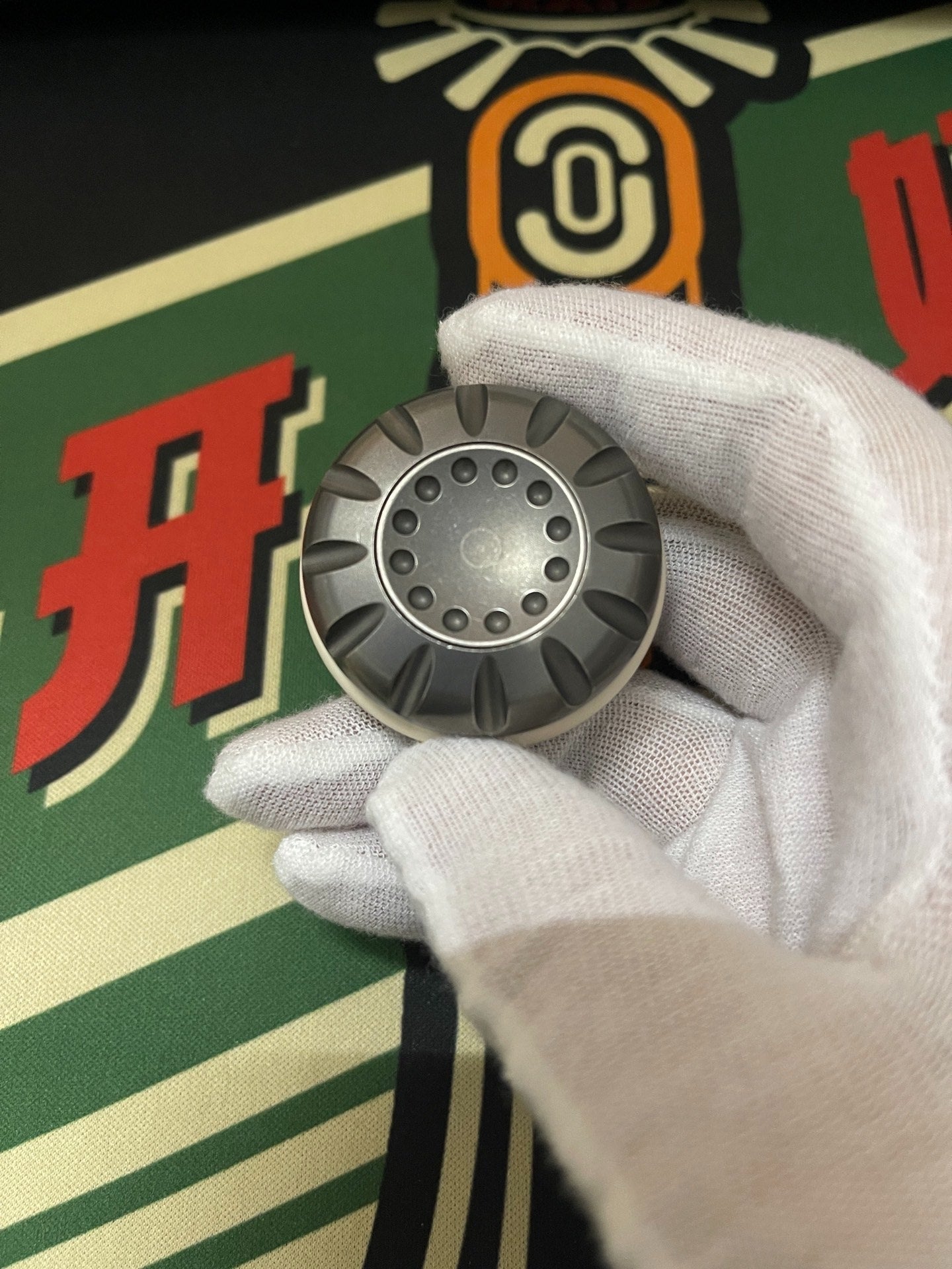 Biscuit Spinner Titanium PEEK