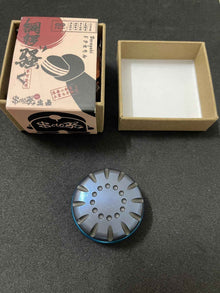 Biscuit Spinner Titanium