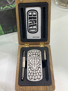 Blade Edge Production Pre-owned Stainless Steel