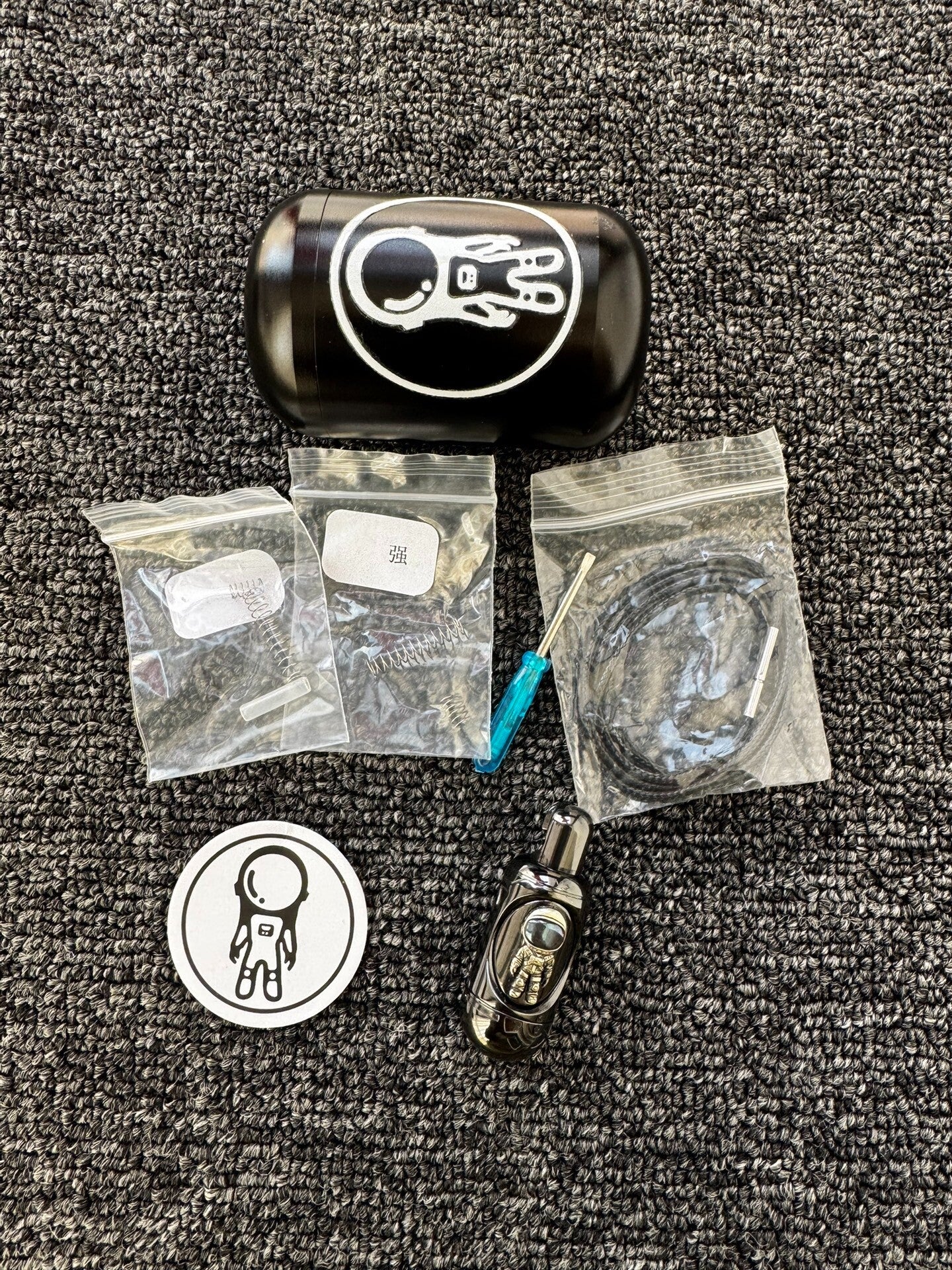 Holy Egg 2.0, Zirconium