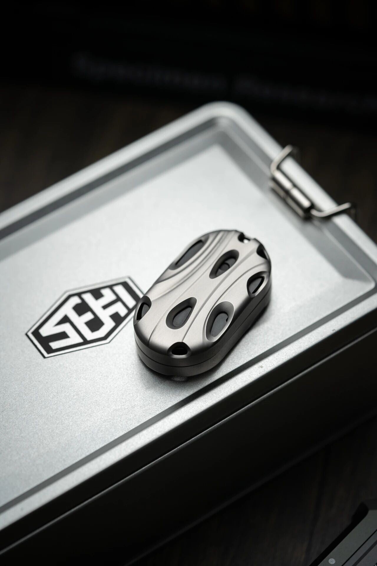 LAG, Stainless Steel