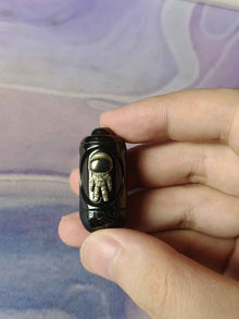 Holy Egg 2.0 Zirconium