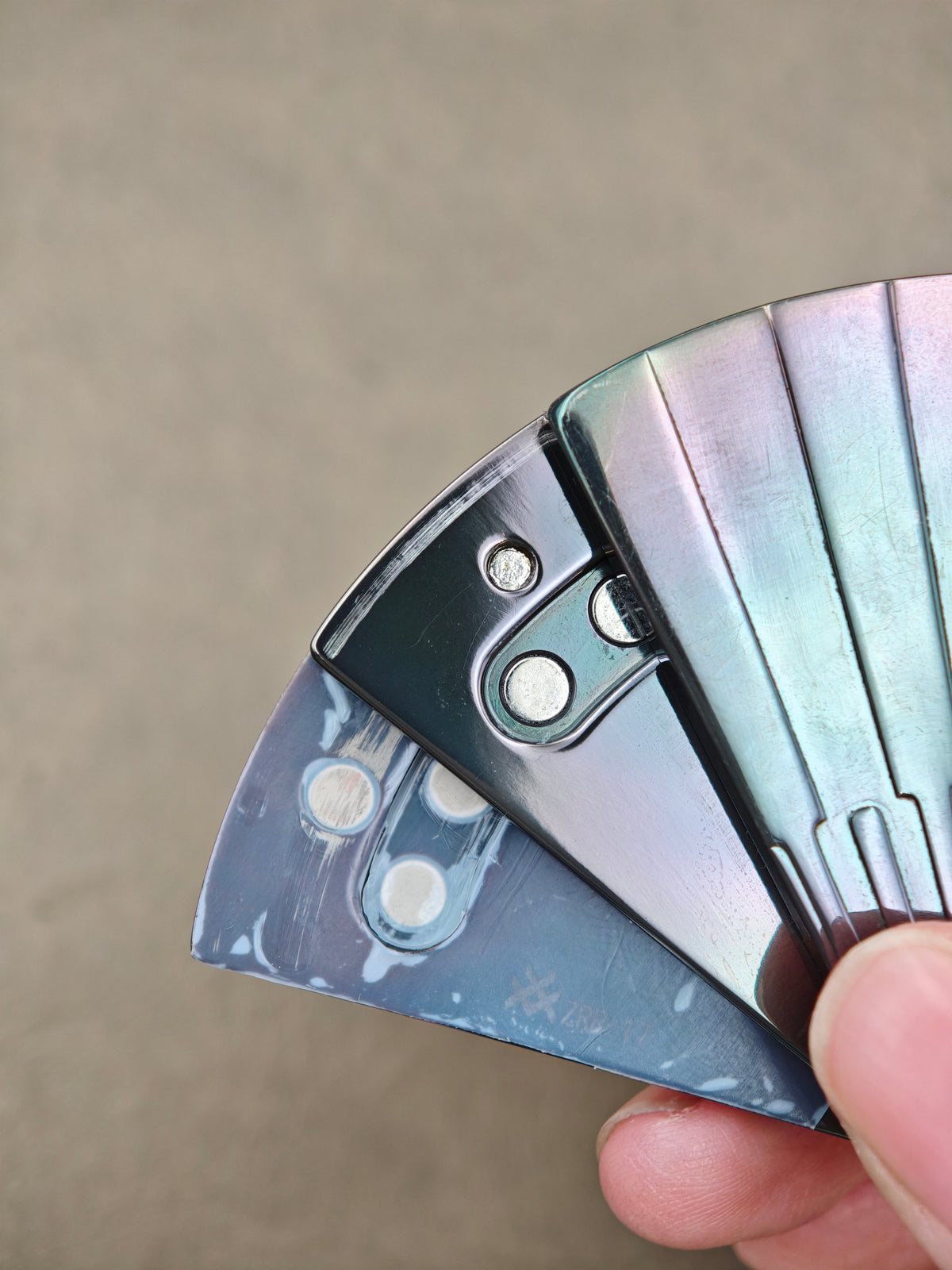 Wanderer Fan Zirconium Oil Slick