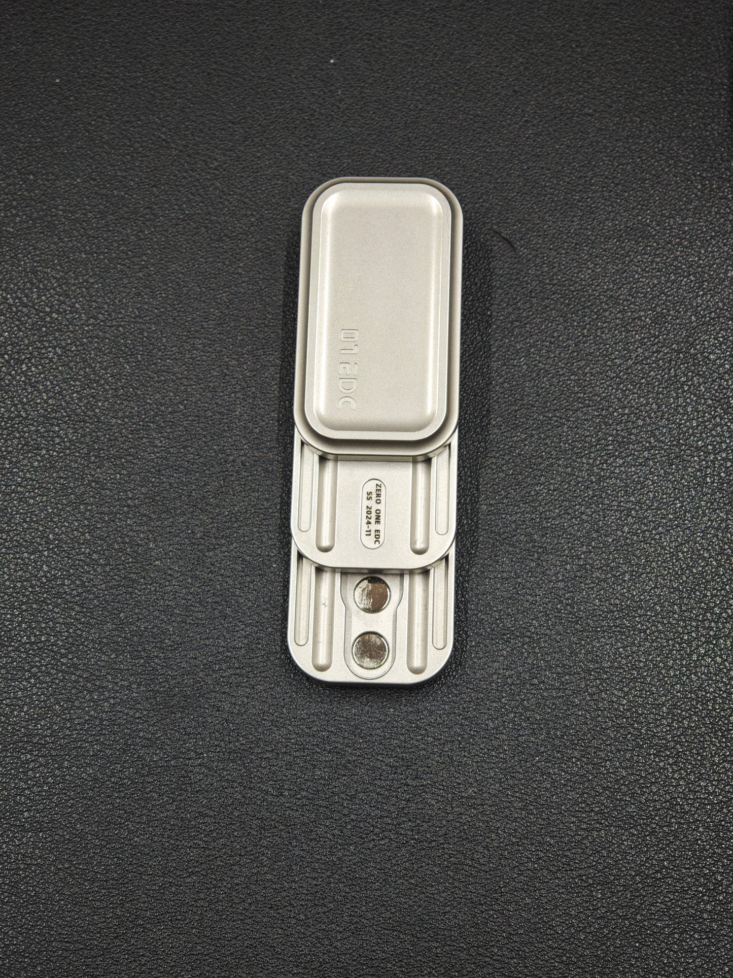 Magnet Feel Stainless Steel Stonewashed