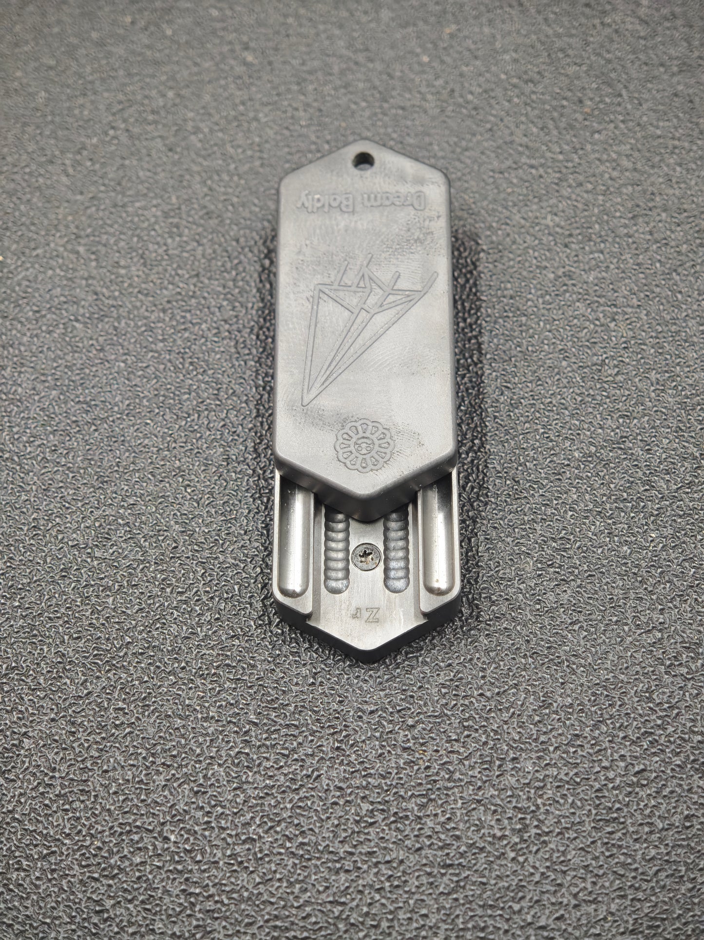 Plane Zirconium