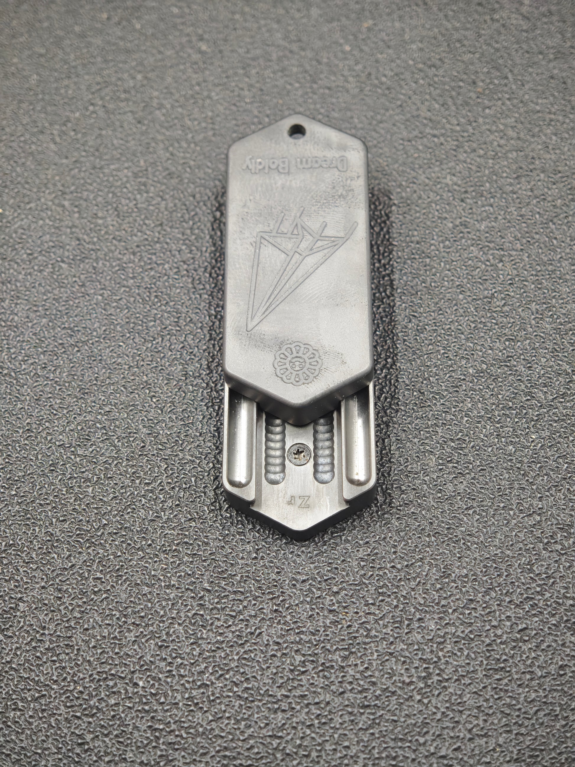 Plane Zirconium