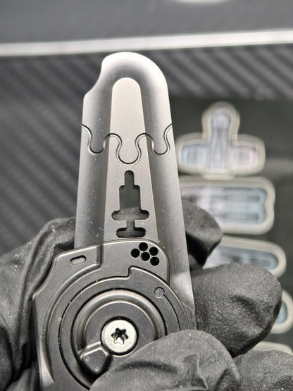 Dimension Slash Pry Bar Titanium Limited Edition