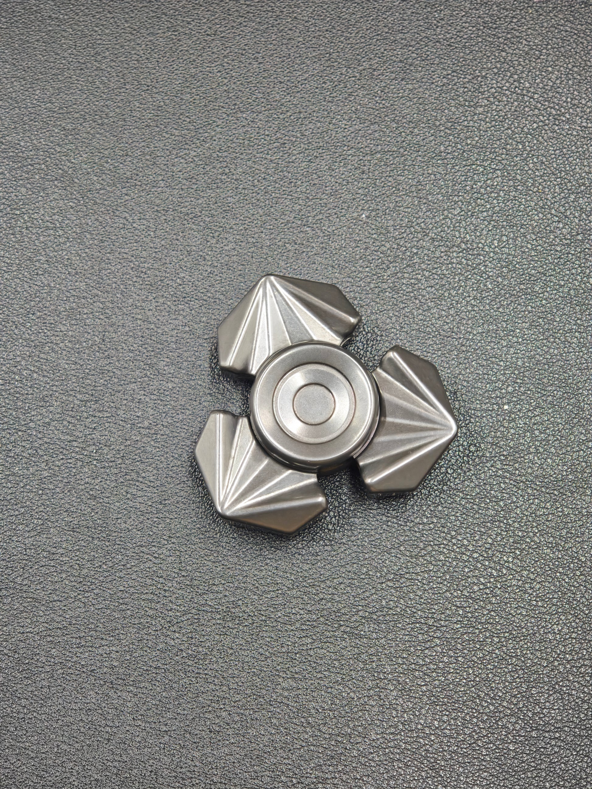 Tri Leaf Crossbone Zirconium