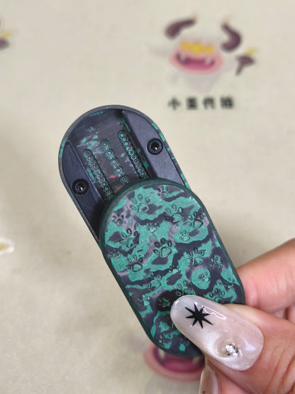 Greedy Cat Carbon Damascus