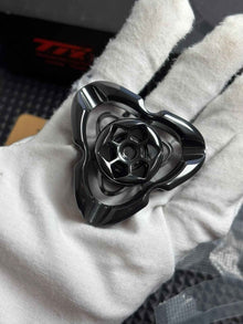 Luxe Zirconium