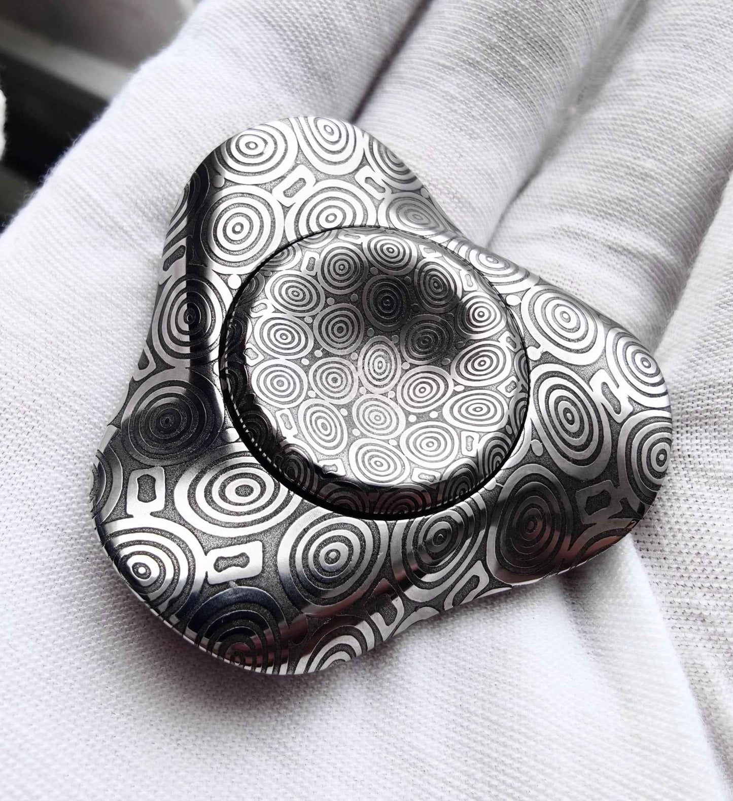 T-MAX Ray Spinner Damasteel