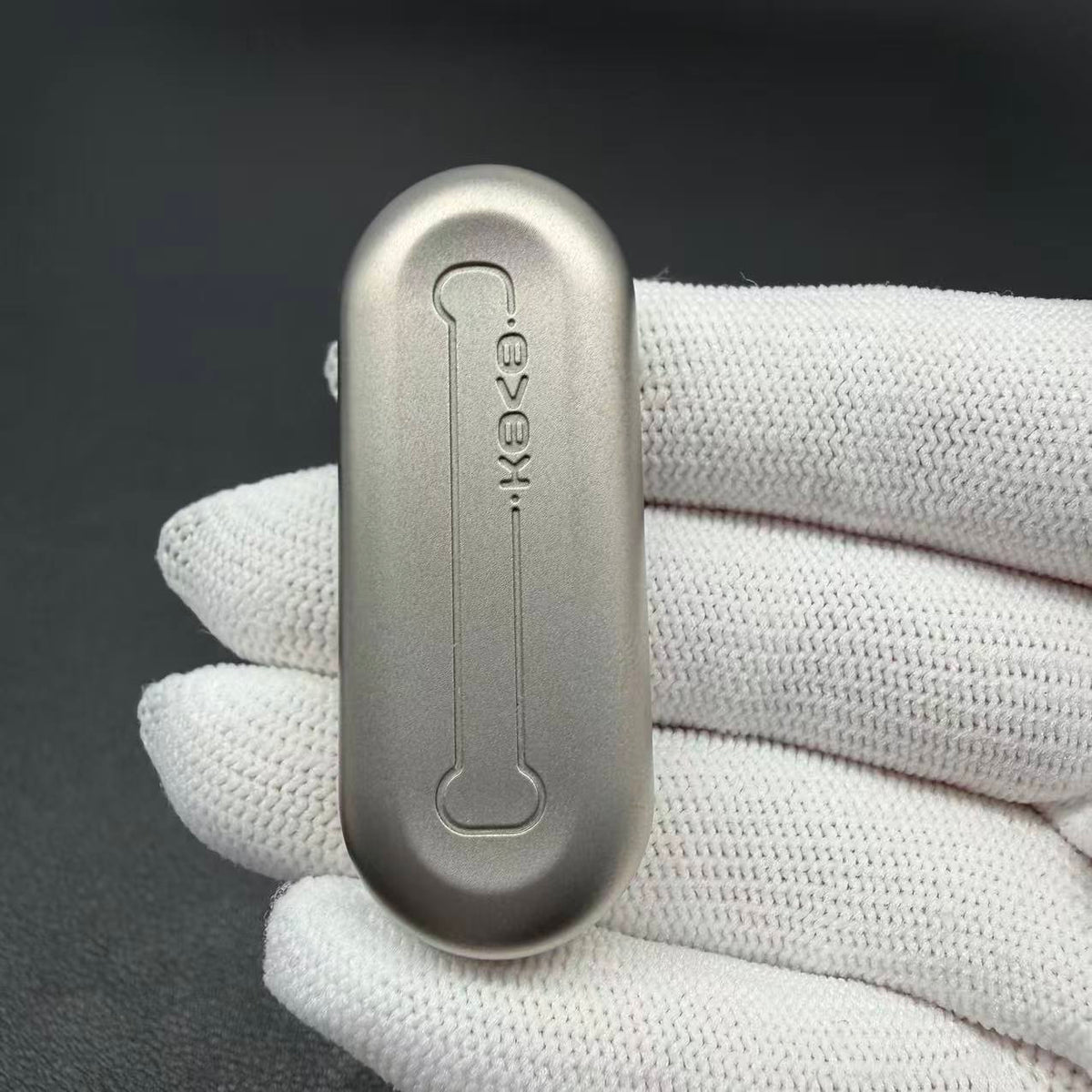 Floating Cloud Titanium
