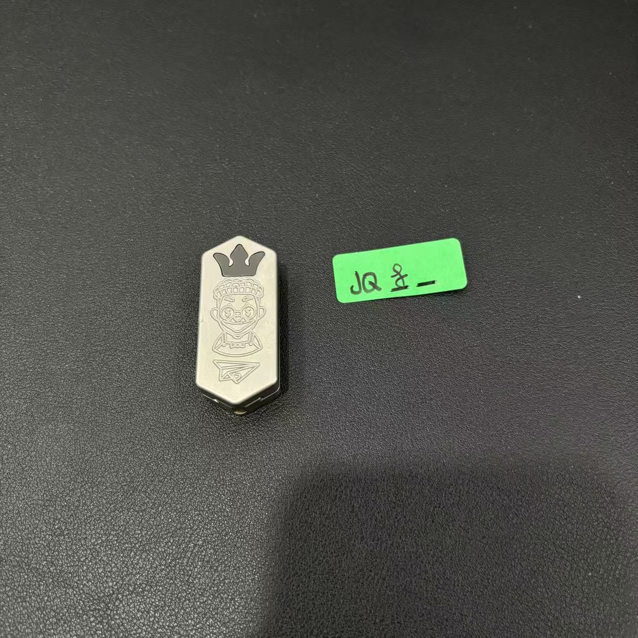 Plane Titanium