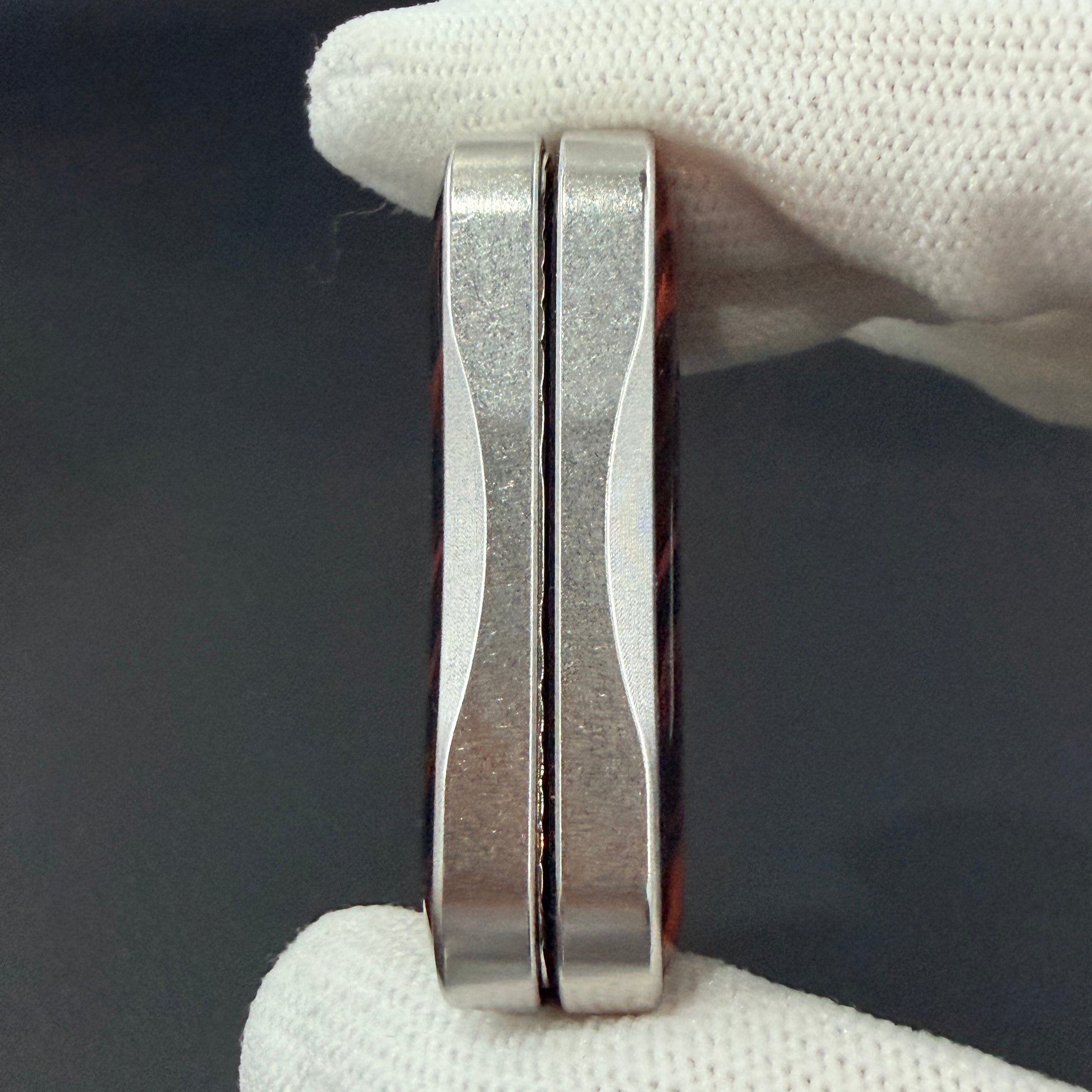 Aura Sand Stainless Steel