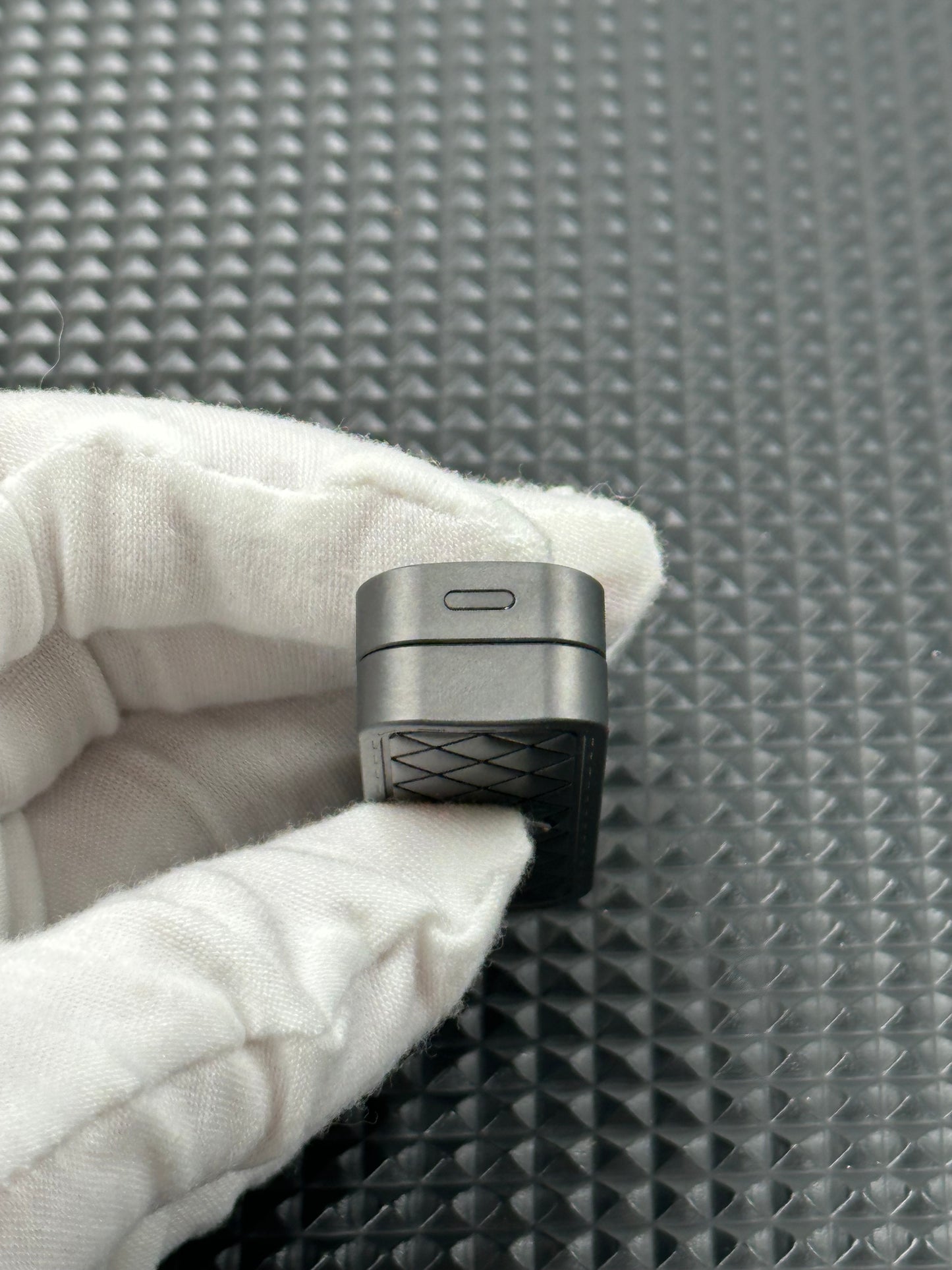 Feng Ling Zirconium