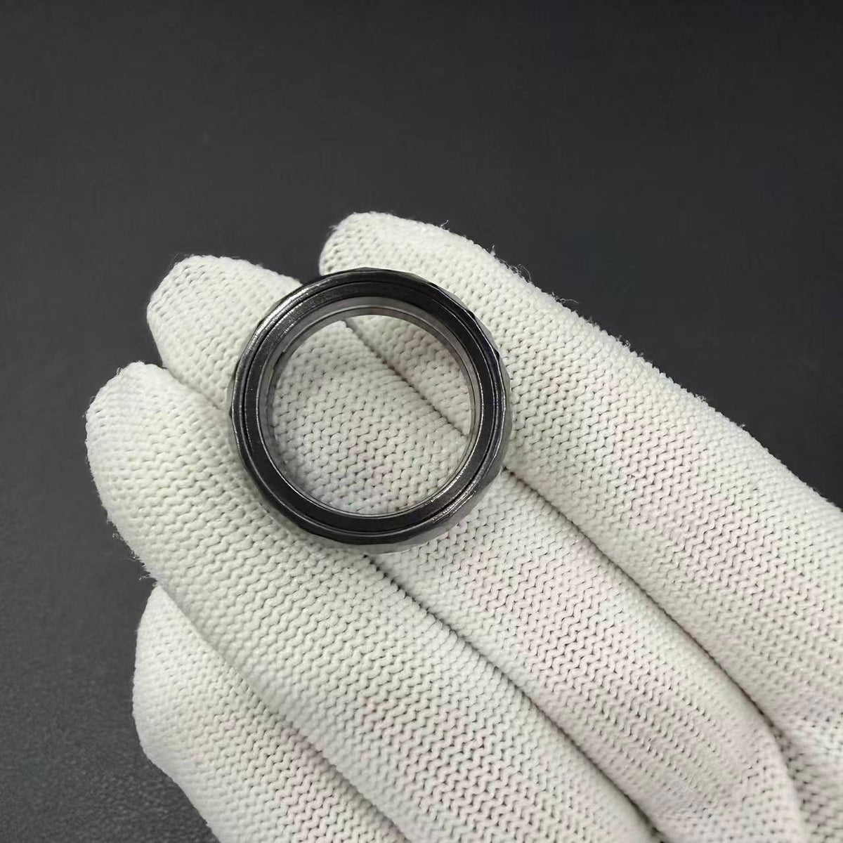 Pig Ratchet Zirconium