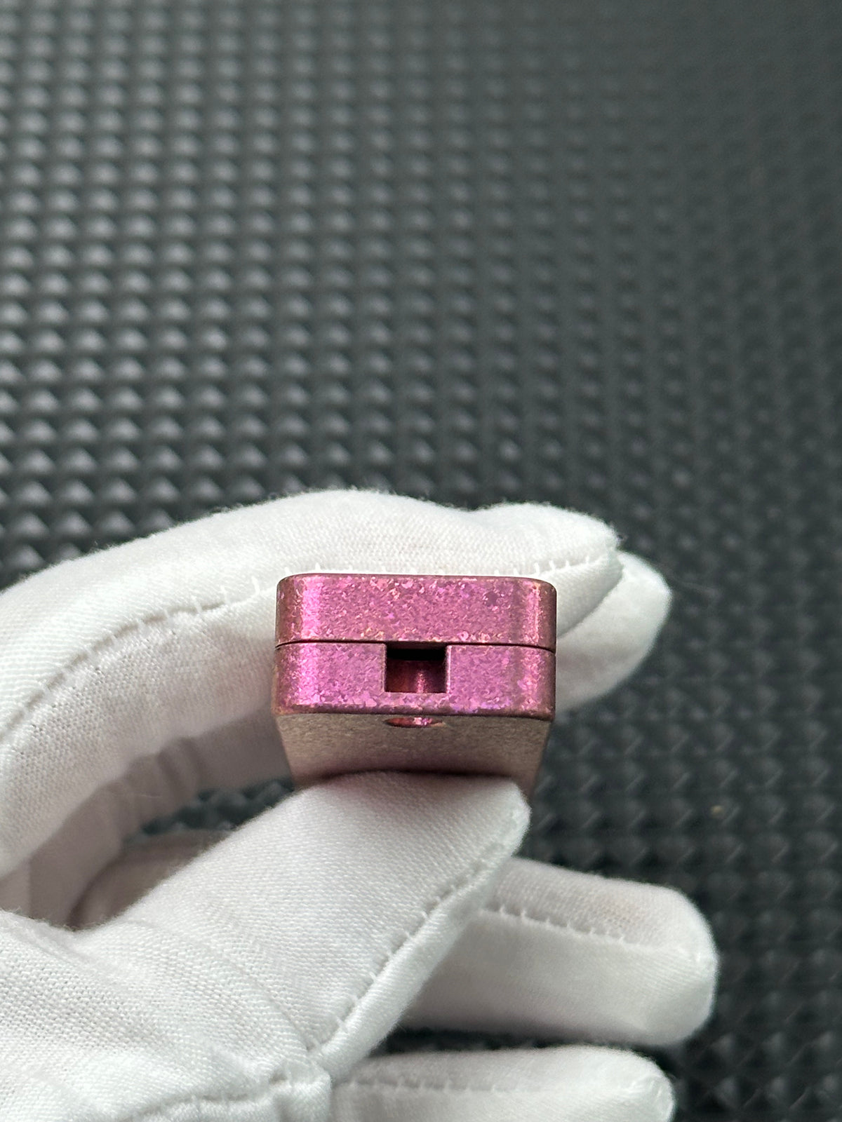 Mini Brick Crystallized Titanium