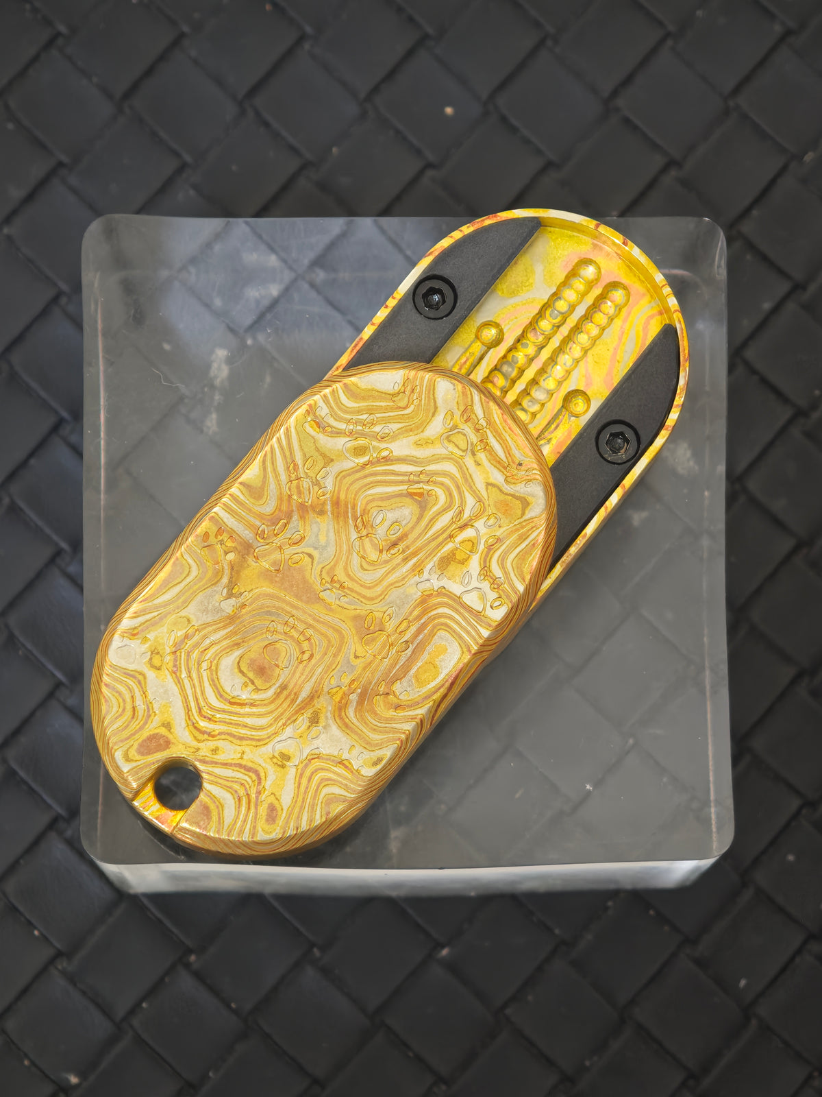 F2.9 Mokume
