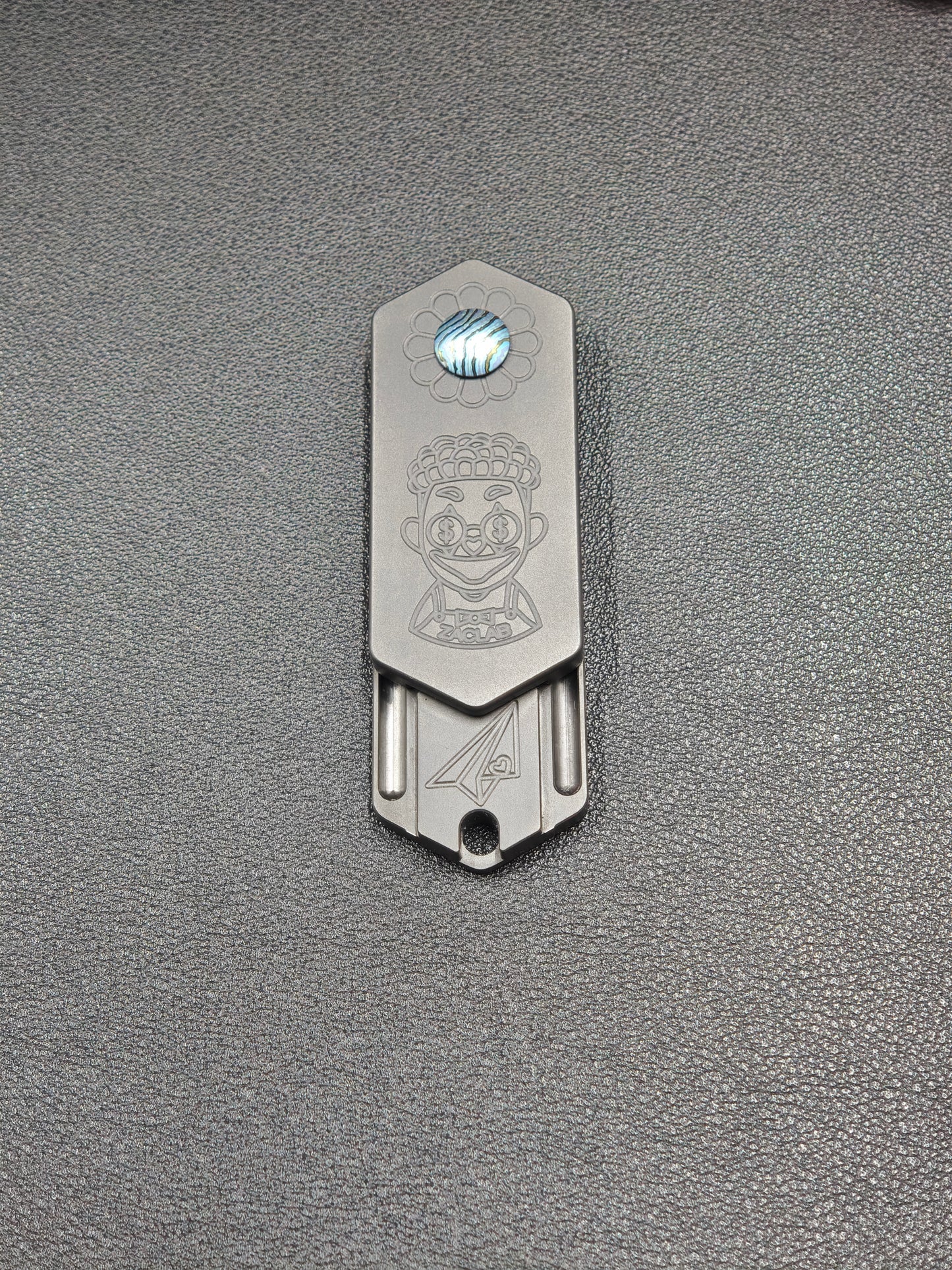 Plane Zirconium