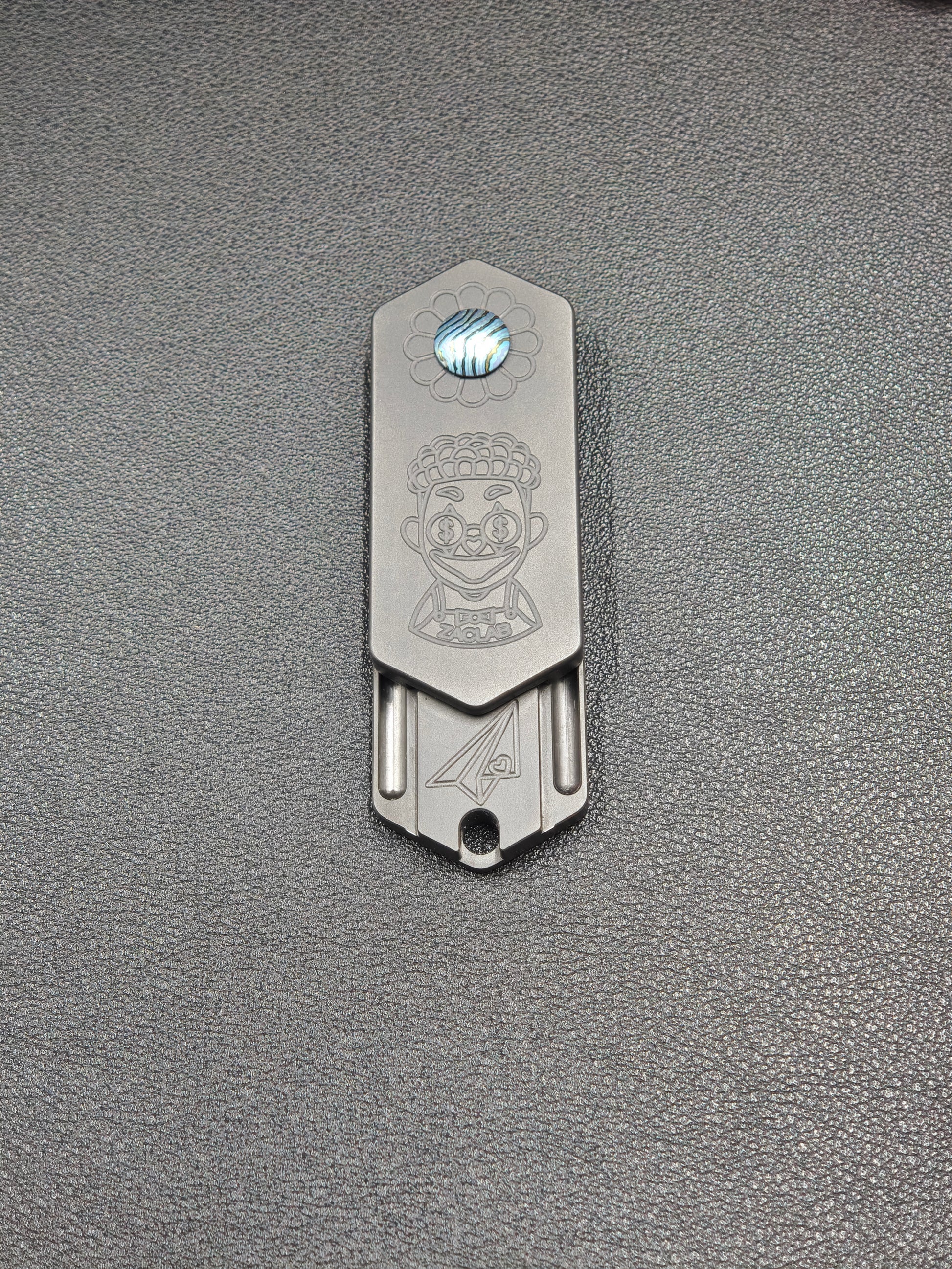 Plane Zirconium