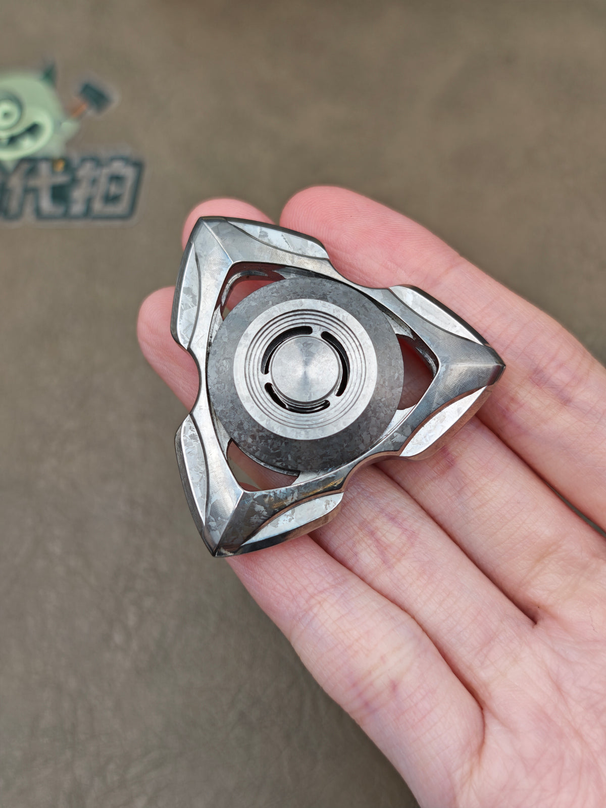 Siren Crystallized Titanium