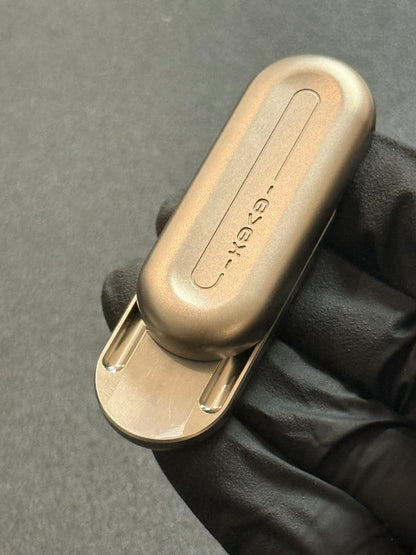 Floating Cloud Titanium