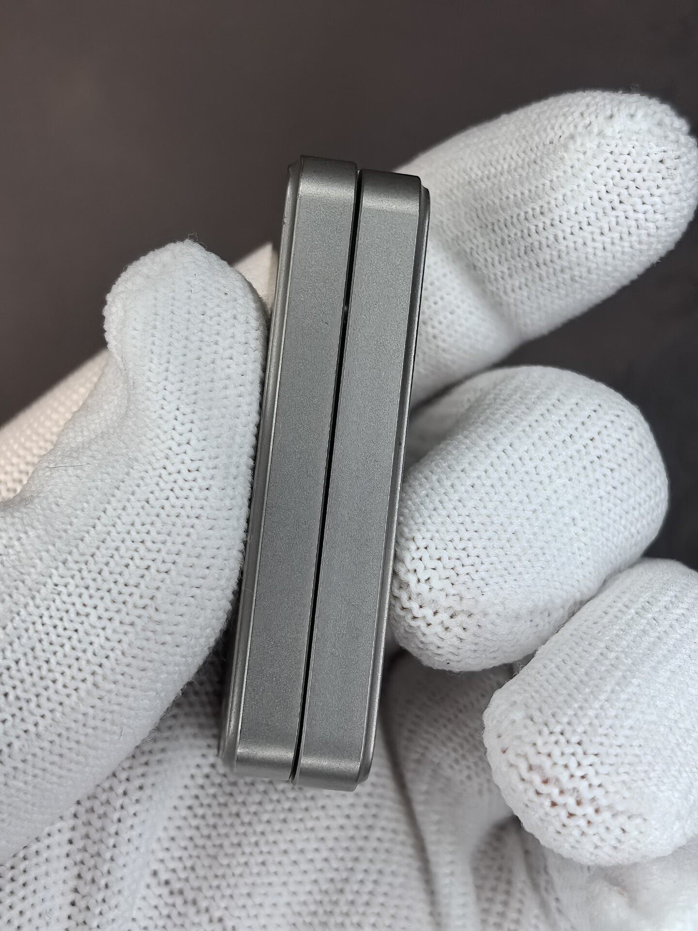 Sugar Cube Titanium