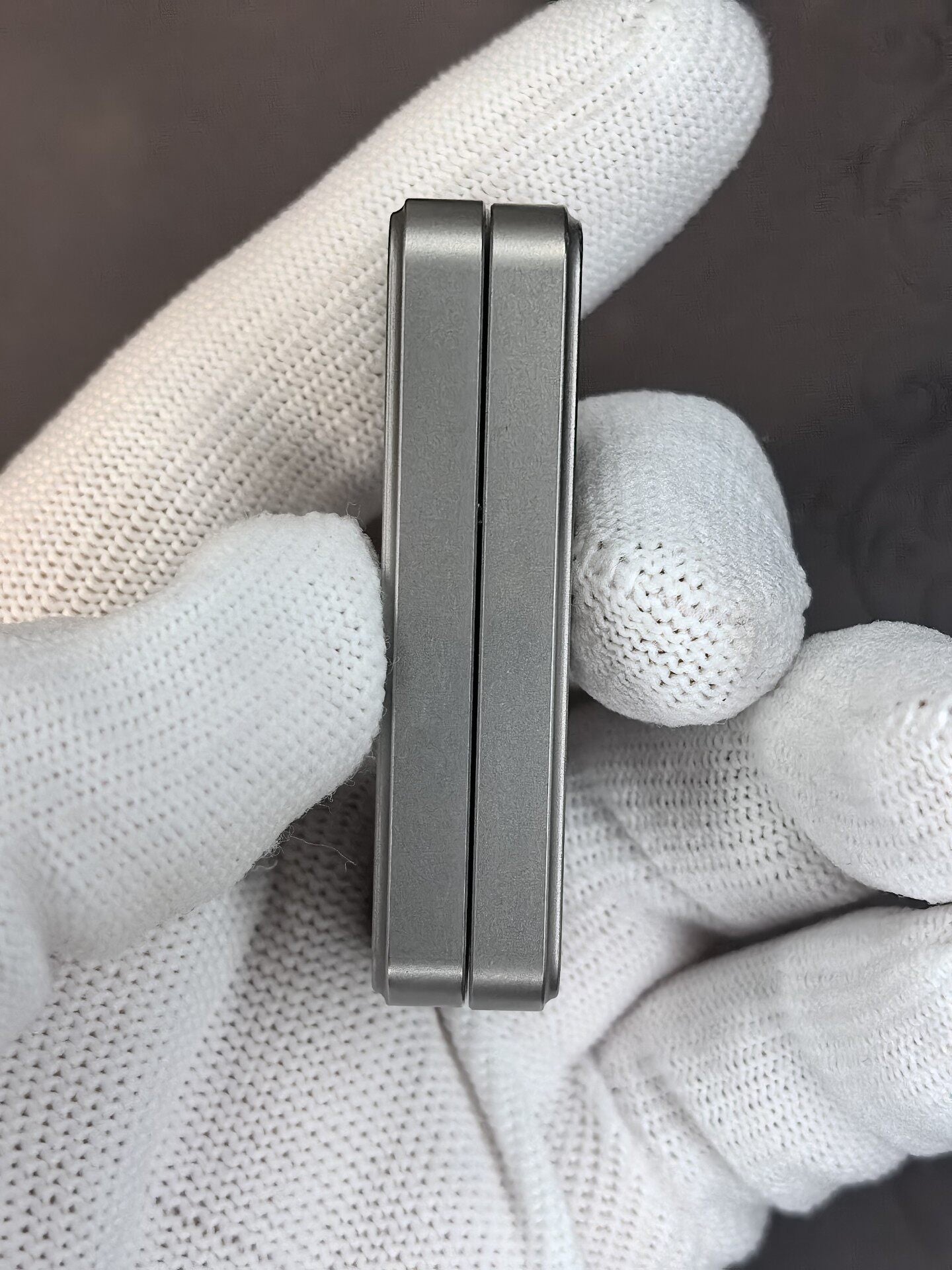 Sugar Cube Titanium
