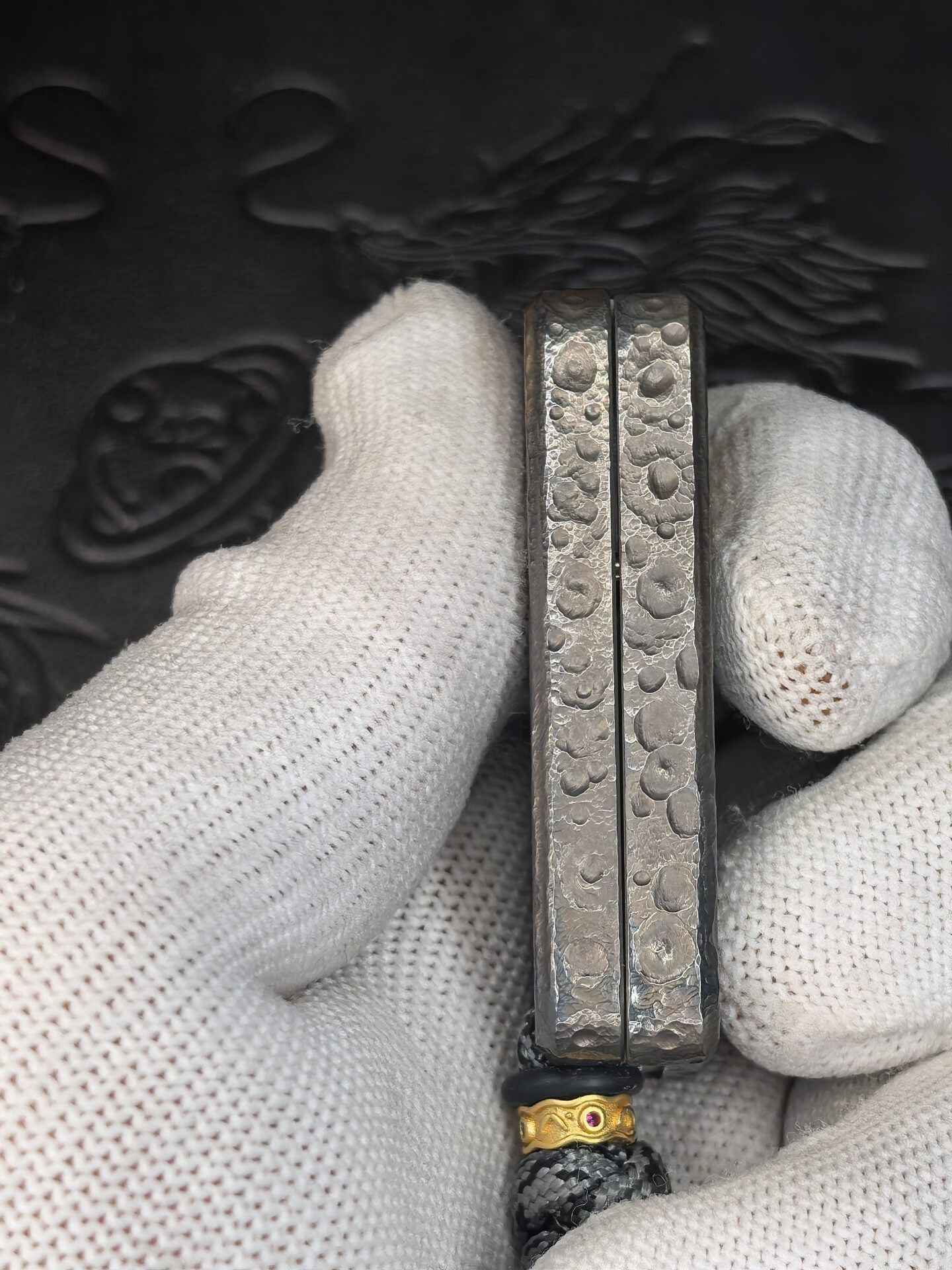 Sugar Cube Titanium