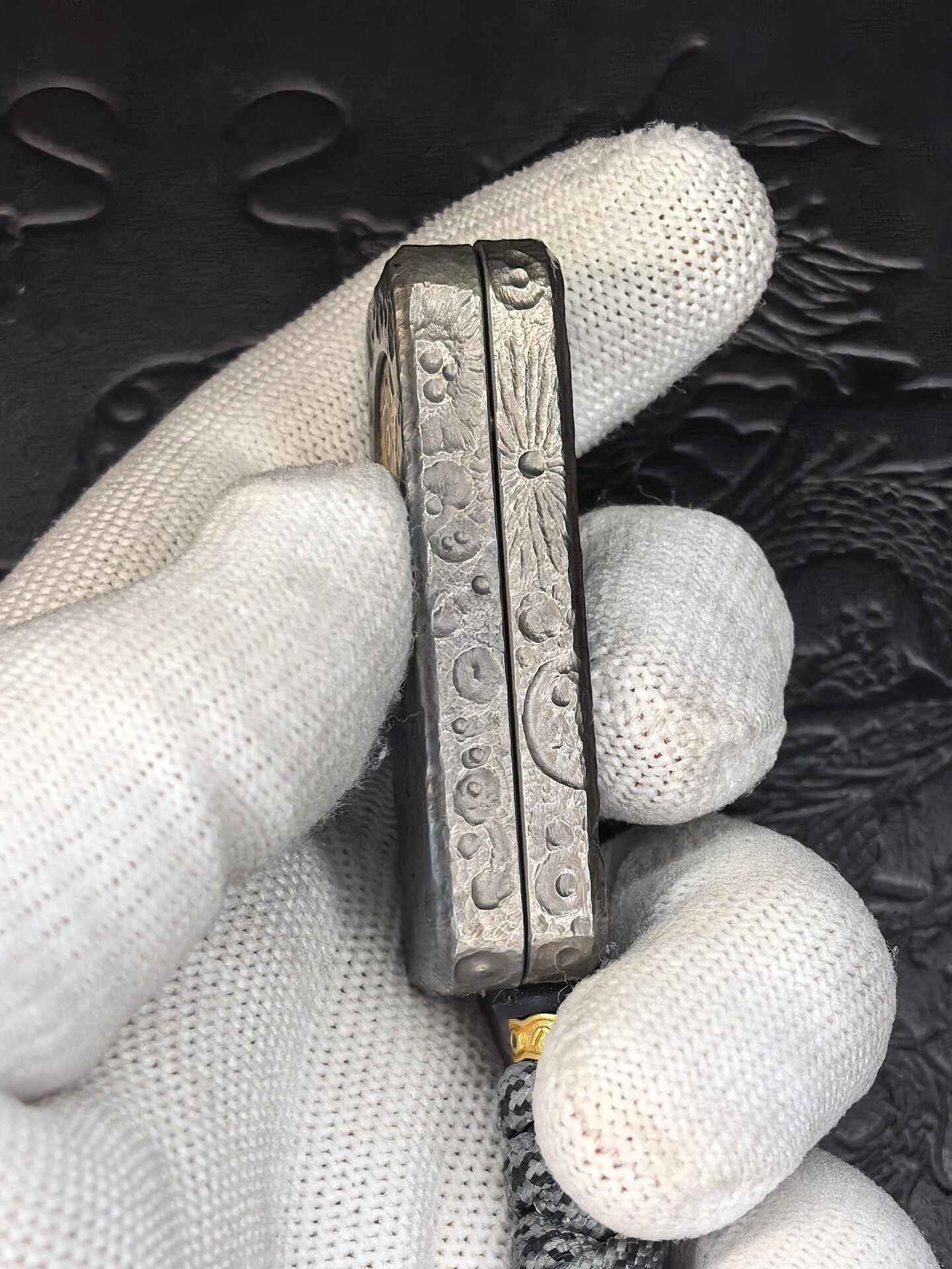 Sugar Cube Titanium