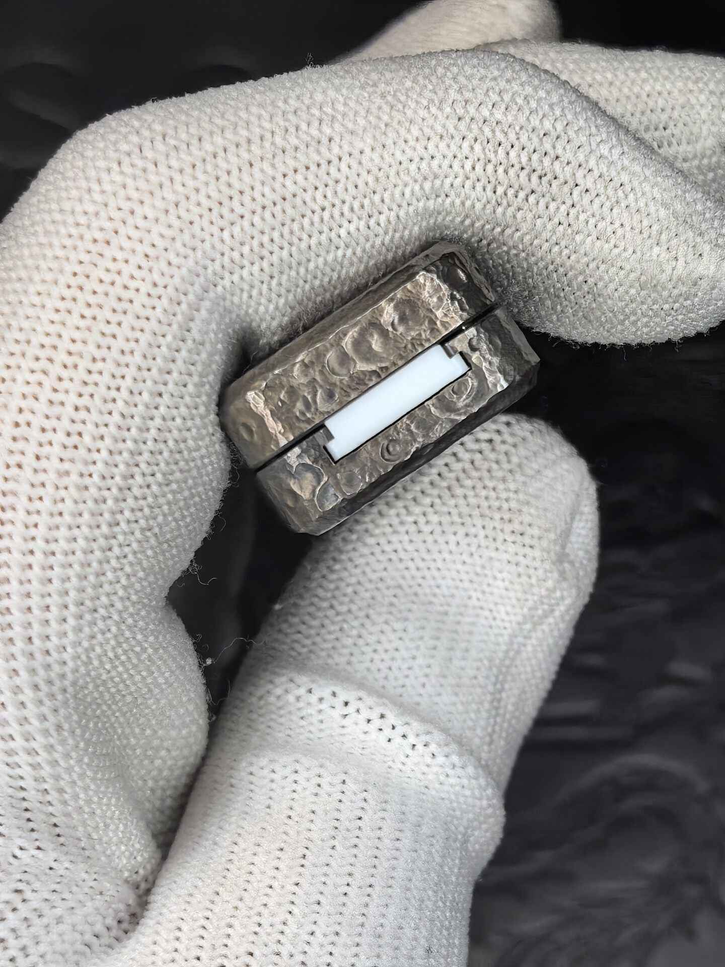 Sugar Cube Titanium