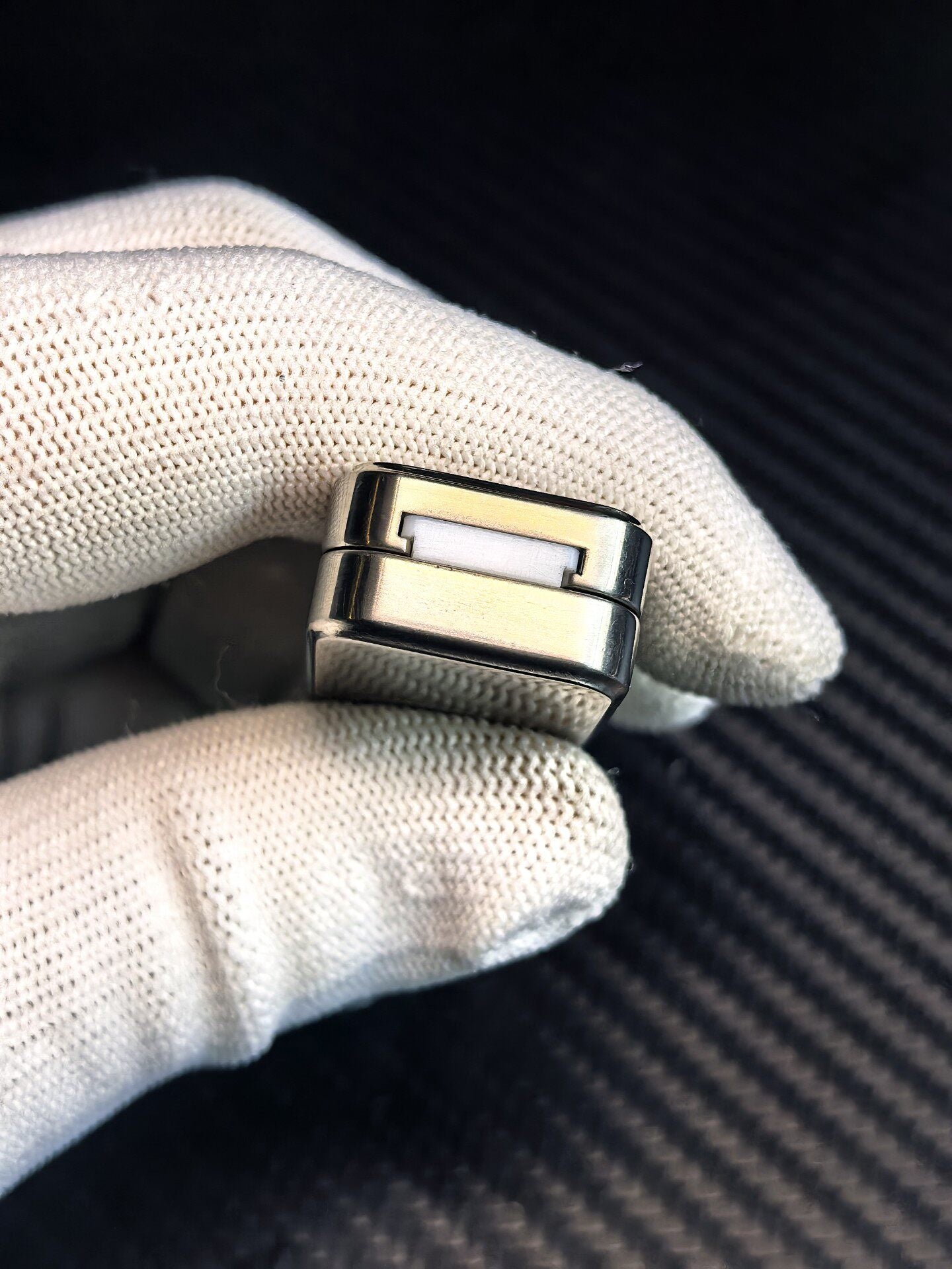 Sugar Cube Titanium