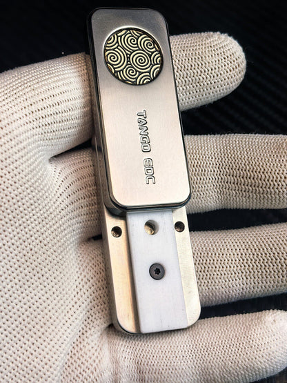 Sugar Cube Titanium