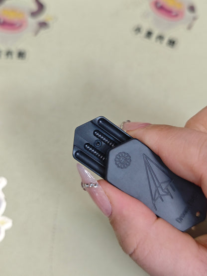 Plane Zirconium