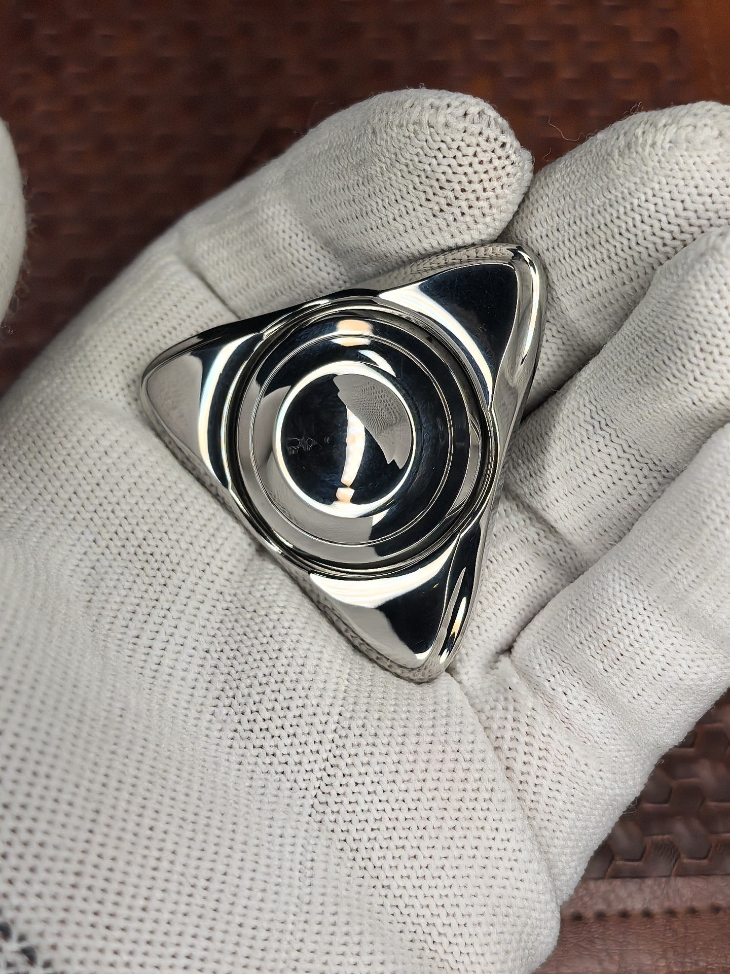 Spin Stainless Steel