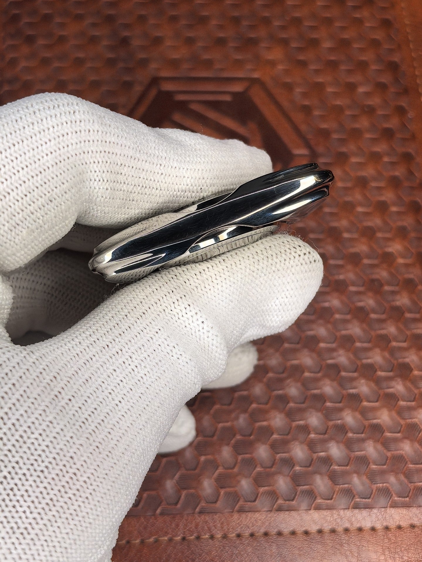 Spin Stainless Steel