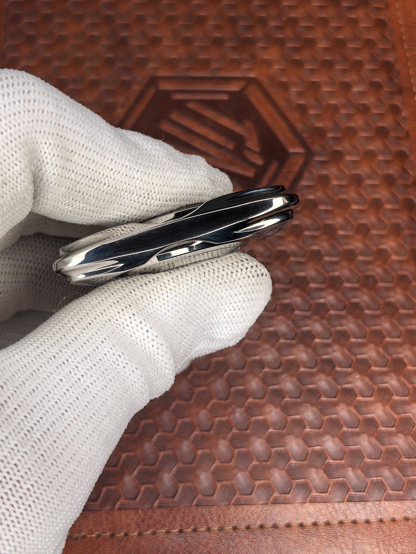 Spin Stainless Steel
