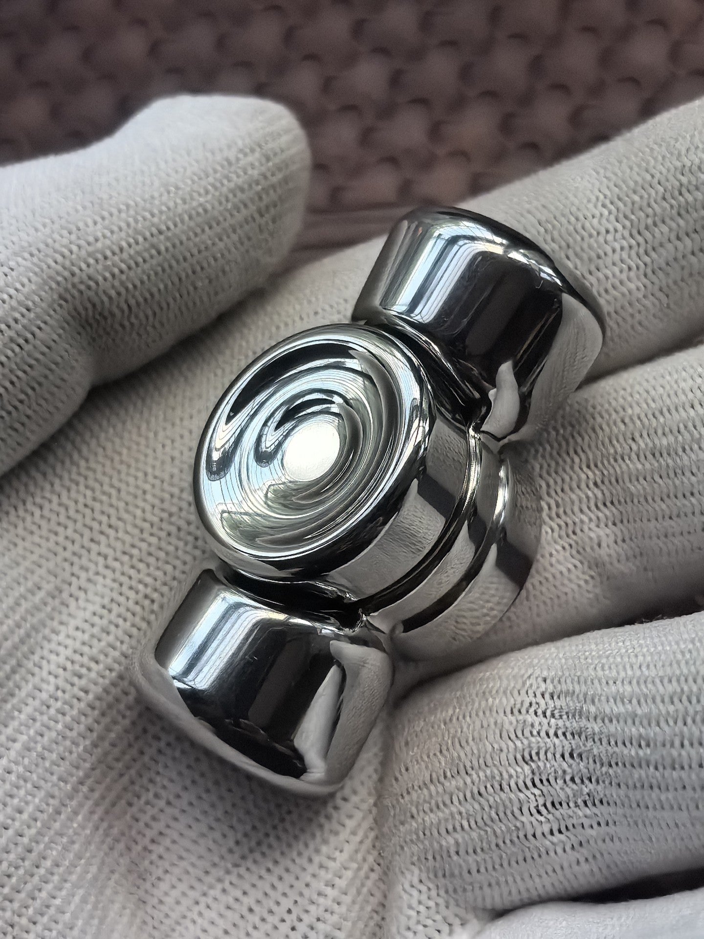 Spin Stainless Steel